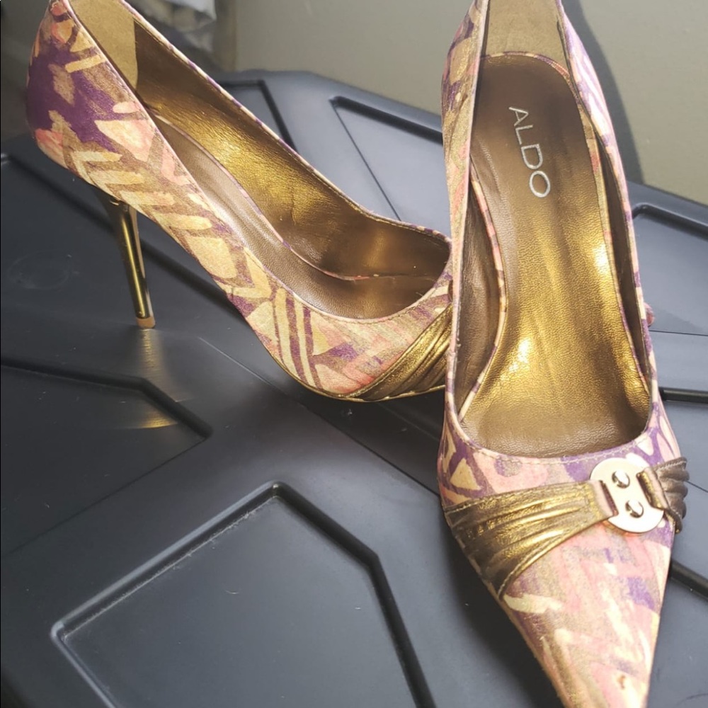 Shoes - Picture 7 of 16